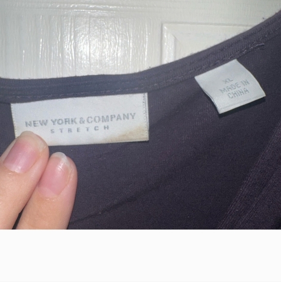 New York & Ccompany Women's Purple Top - Picture 2 of 2